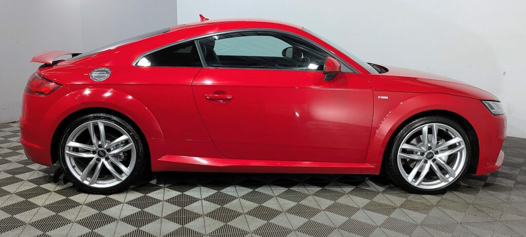 Audi TT 2.0 Tdi Ultra S Line BEZ7007 Red #5
