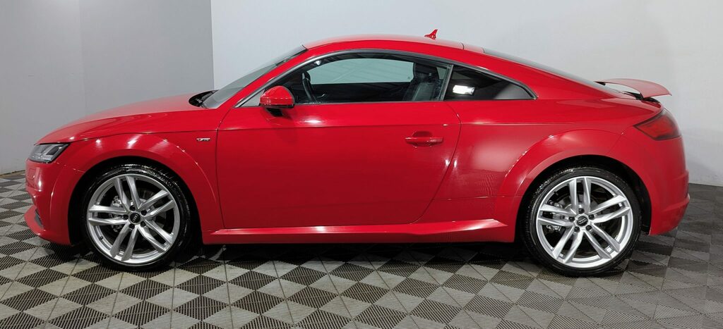 Audi TT 2.0 Tdi Ultra S Line BEZ7007 Red #3
