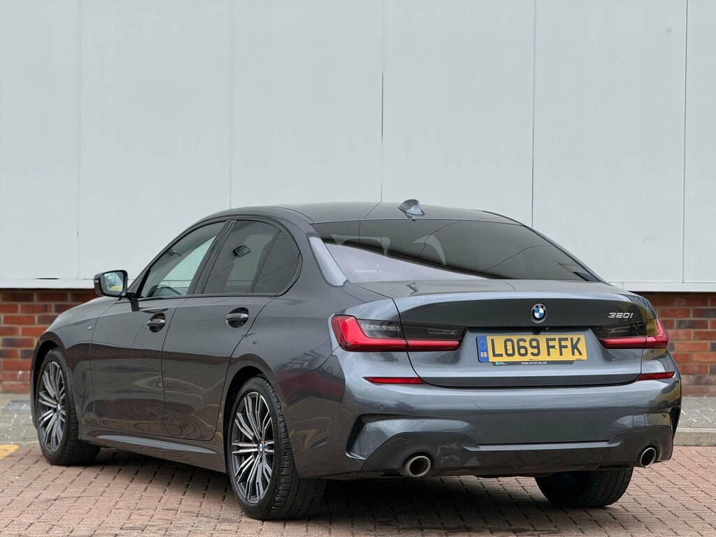 BMW 3 Series M Sport LO69FFK  #4