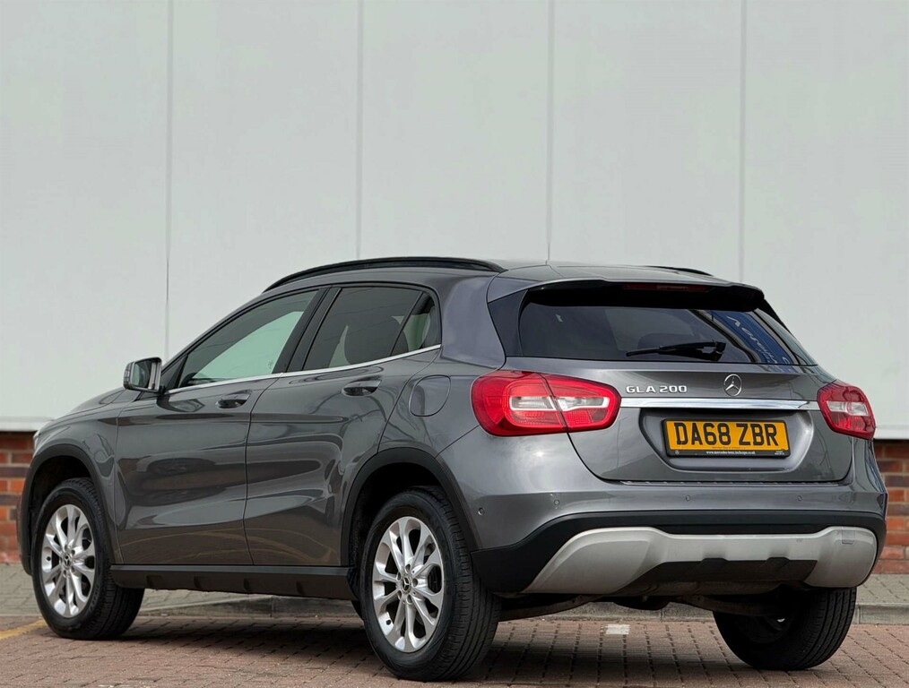 Mercedes-Benz GLA Class Se Executive DA68ZBR Grey #4