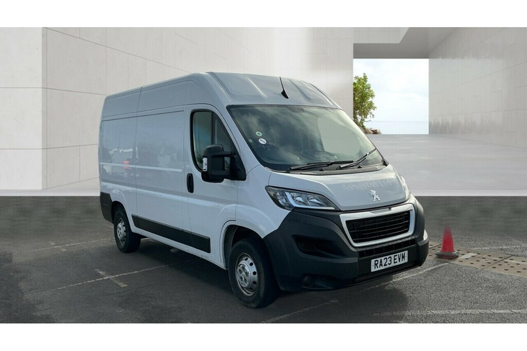 Peugeot Boxer Bluehdi 335 Professional Premium U5243 Ulez White