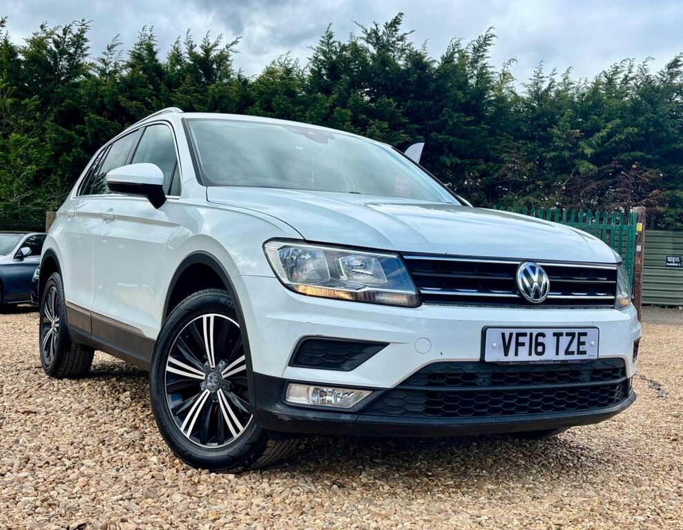 Volkswagen Tiguan 2.0 Tdi Bluemotion Tech Se Navigation Dsg 4Motion VF16TZE White #2