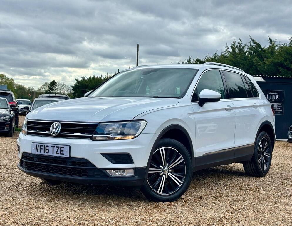 Volkswagen Tiguan 2.0 Tdi Bluemotion Tech Se Navigation Dsg 4Motion VF16TZE White #3