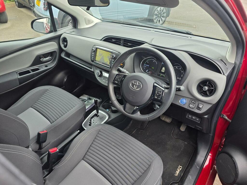 Toyota Yaris Hatchback 1.5 Vvt-h Icon Tech E-cvt Euro 6 Ss 5 LY19JZP Red #4