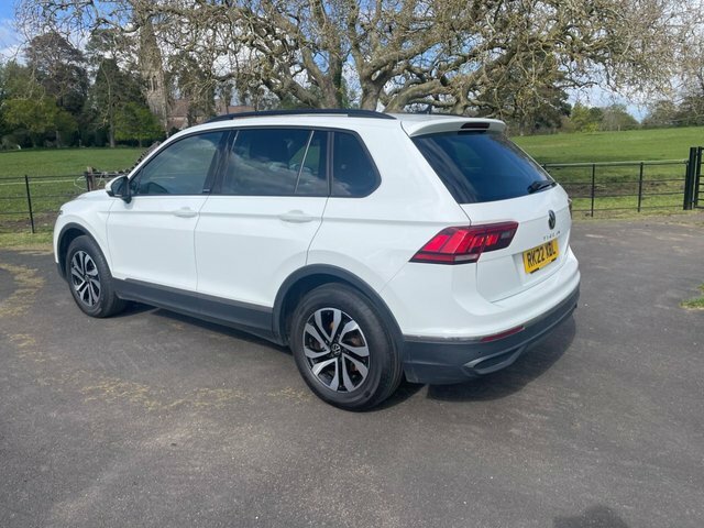 Volkswagen Tiguan 2022 1.5 Tsi Active Suv Dsg Euro 6 Ss RK22XBL White #3
