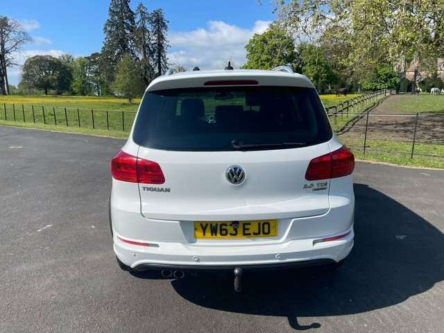 Volkswagen Tiguan 2013 2.0 Tdi Bluemotion Tech R-line Suv White #4