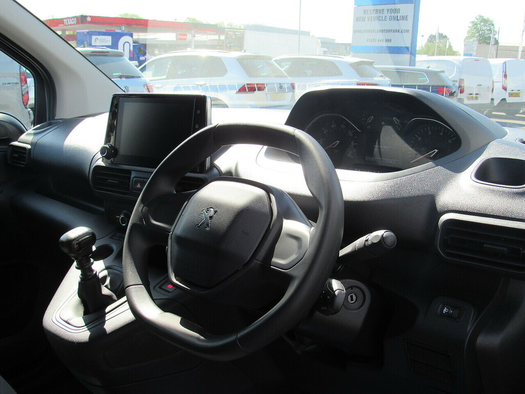 Peugeot Partner Bluehdi 1000 Professional Premium 1 Owner Euro 6 CA23ZZO White #2