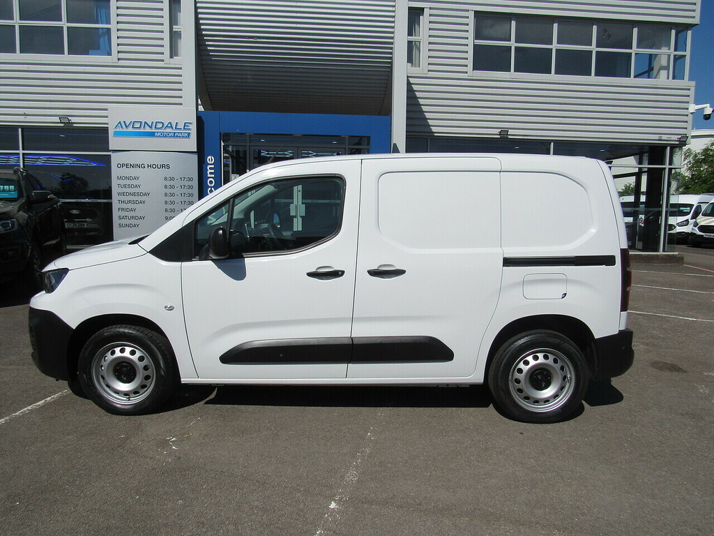 Peugeot Partner Bluehdi 1000 Professional Premium 1 Owner Euro 6 CA23ZZO White #3