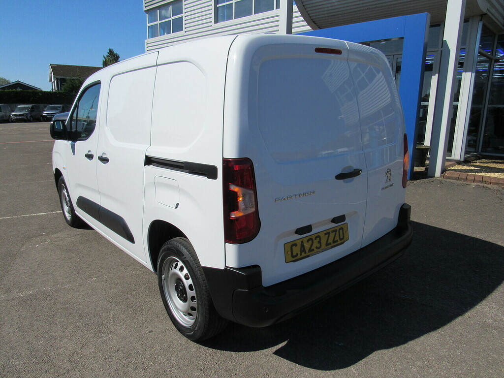 Peugeot Partner Bluehdi 1000 Professional Premium 1 Owner Euro 6 CA23ZZO White #4