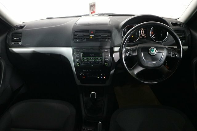 Skoda Yeti 2.0 Tdi S Outdoor White #3