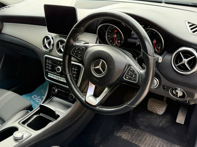 Mercedes-Benz GLA Class 1.6 Gla180 Urban Edition GX19PGY Grey #4