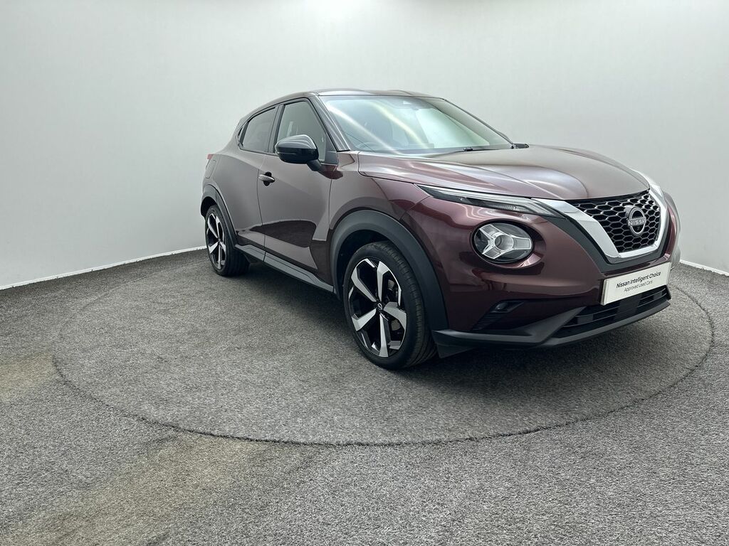 Nissan Juke 1.0 Dig-t 114 Tekna Red