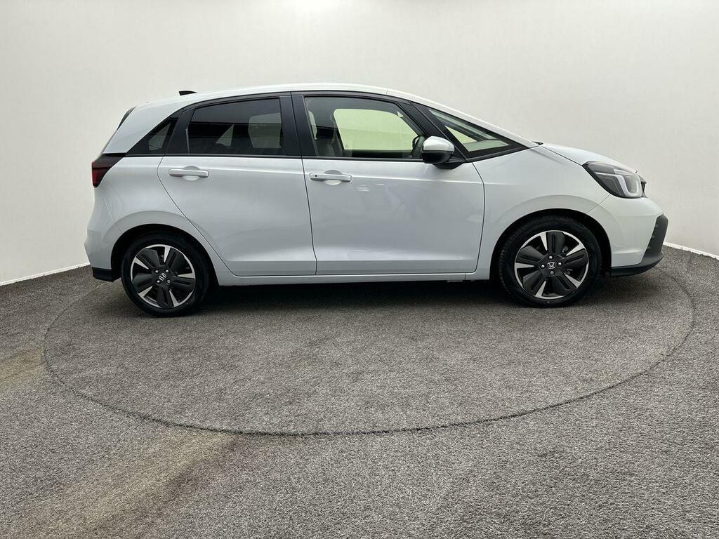 Honda Jazz 1.5 I-mmd Hybrid Advance Ecvt OV75YCJ White #6