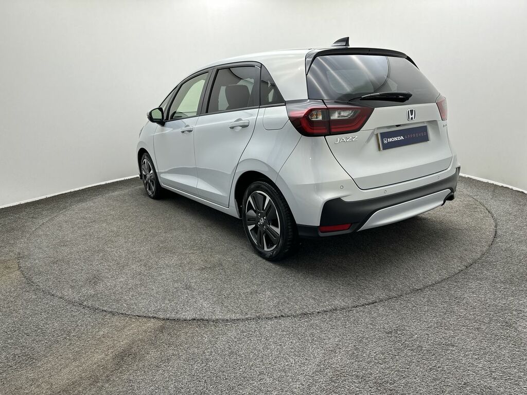 Honda Jazz 1.5 I-mmd Hybrid Advance Ecvt OV75YCJ White #4