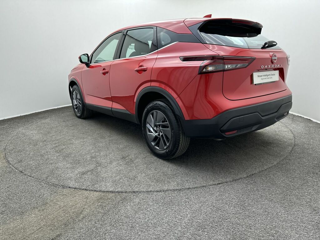 Nissan Qashqai 1.3 Dig-t Mh 158 Acenta Premium DS72KNO Red #6