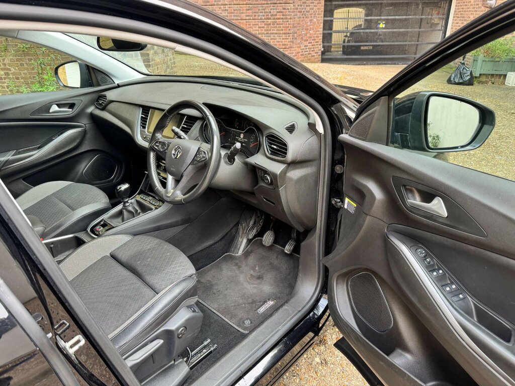 Vauxhall Grandland X 1.2 Turbo Griffin Edition Euro 6 Ss RV71VYN Black #5
