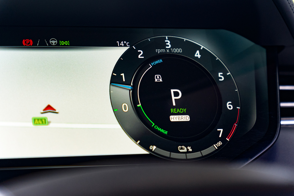 Land Rover Range Rover P440e Hybrid #6