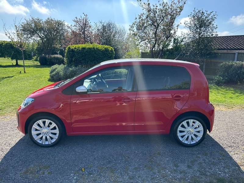 Volkswagen Up Move Up HG67VXH Red #3