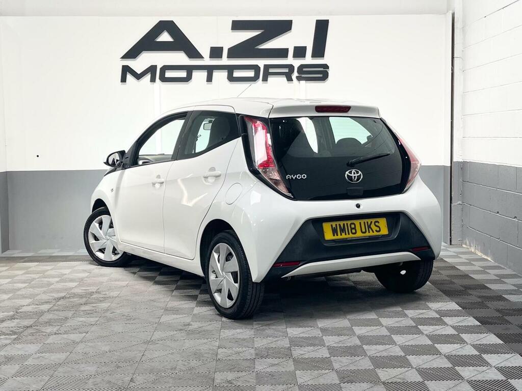 Toyota Aygo 1.0 Vvt-i X-play X-shift Euro 6 201818 WM18UKS White #3
