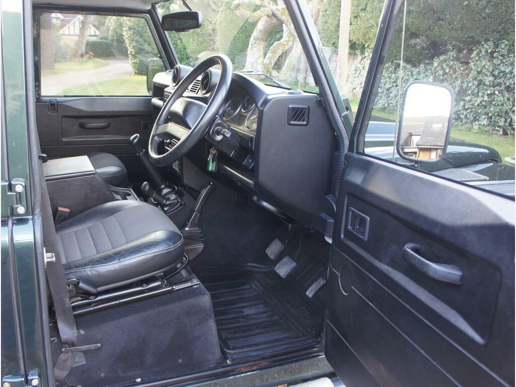 Land Rover Defender 110 2.4 Tdi Xs Utility Station Wagon Green #3