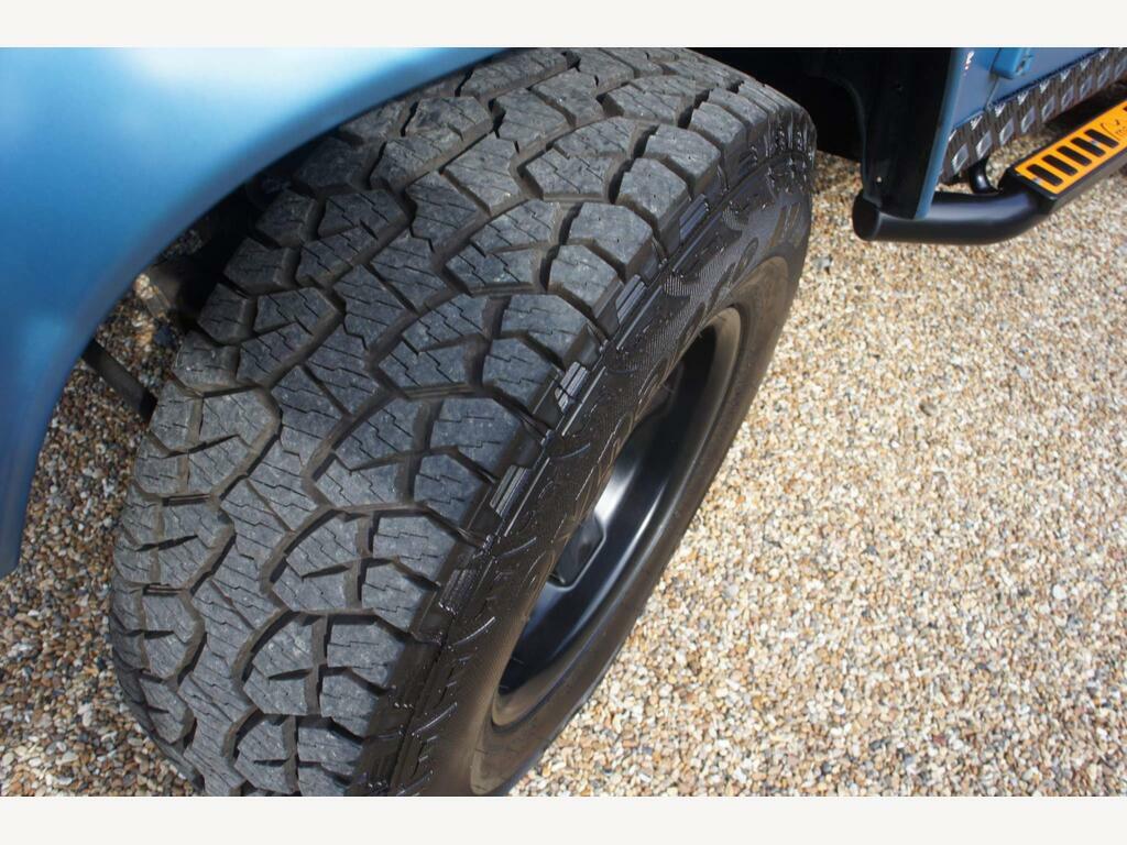 Land Rover Defender 90 Suv Green #23