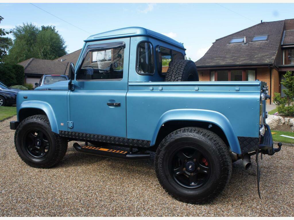 Land Rover Defender 90 Suv Green #12