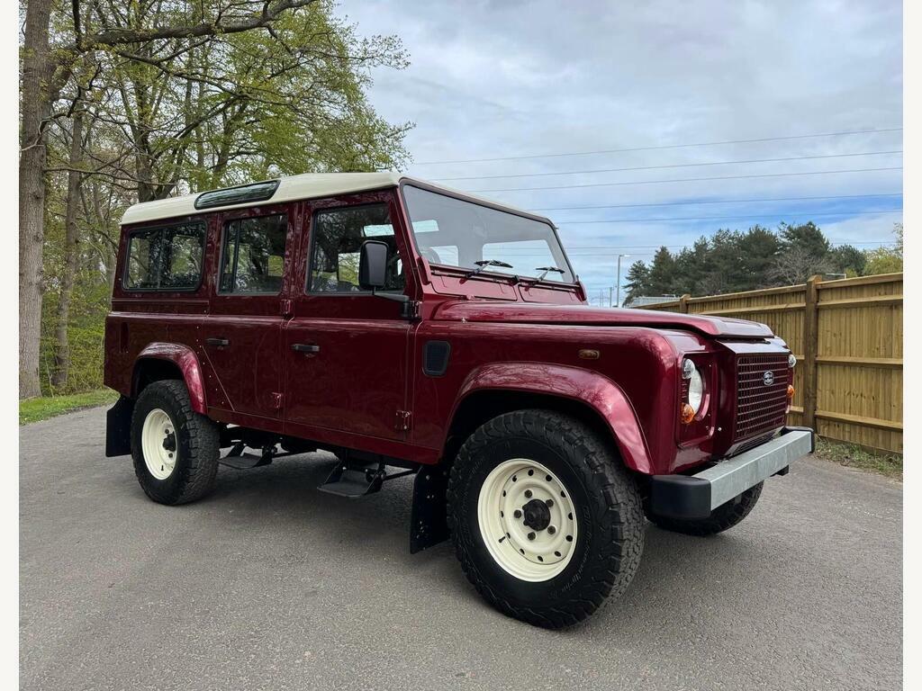 Land Rover Defender 110 2.5 Td5 County Station Wagon Red