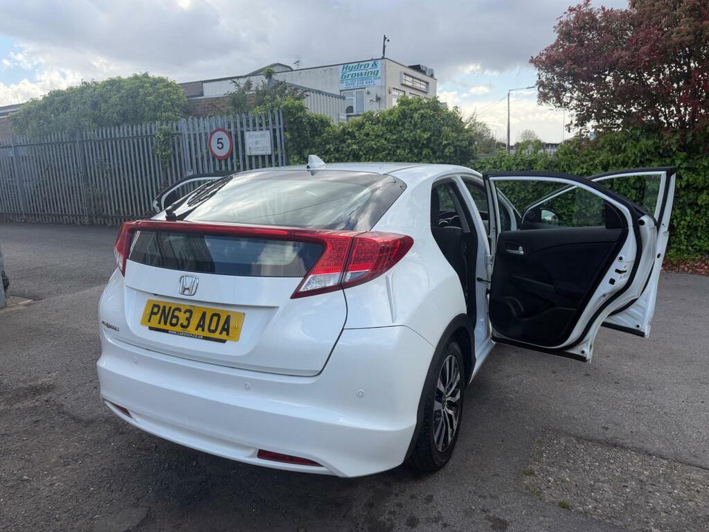 Honda Civic 1.6 I-dtec Es-t Euro 5 S S PN63AOA White #6