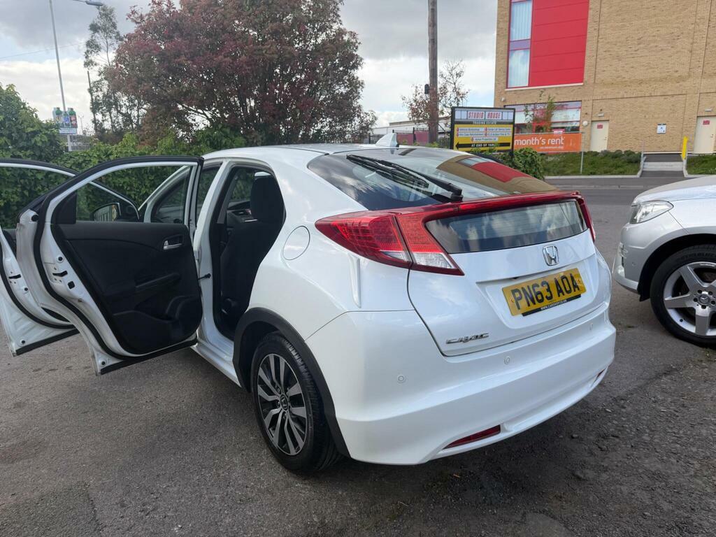 Honda Civic 1.6 I-dtec Es-t Euro 5 S S PN63AOA White #4