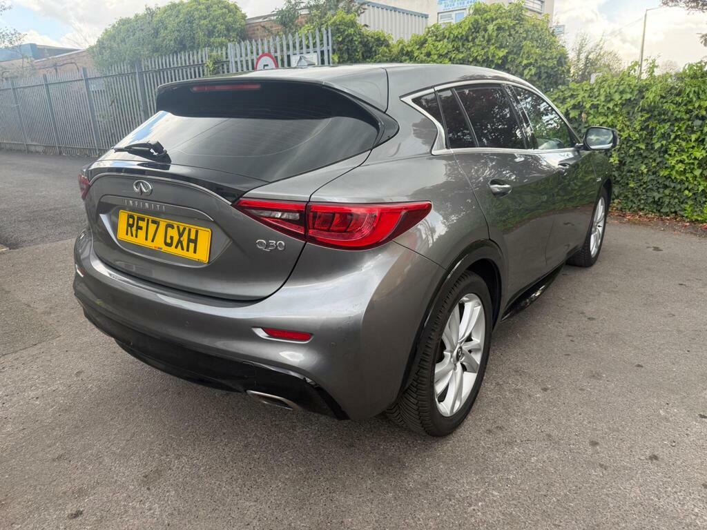 Infiniti Q30 2.2D Business Executive Dct Euro 6 S S Grey #6