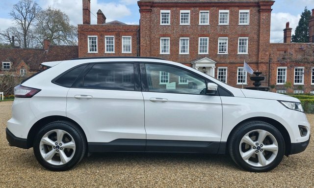 Ford Edge 2.0 Tdci Zetec Suv YG66VUO White #2