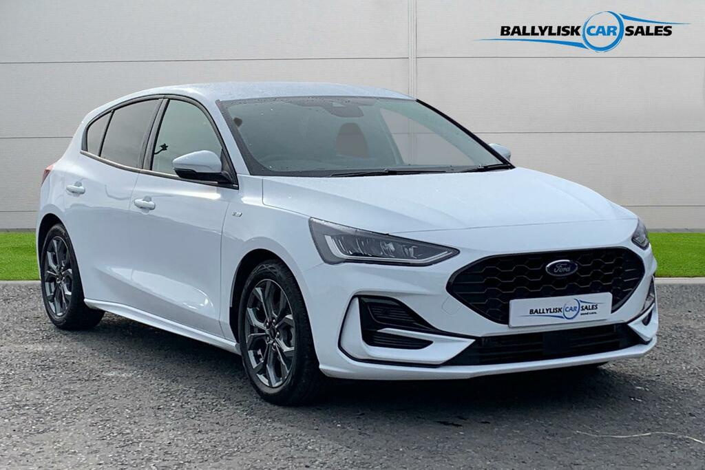 Ford Focus 1.0T 125Ps St-line In White With Only 1500 Miles White
