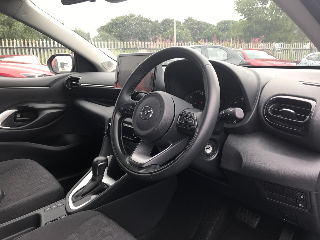 Mazda 2 1.5I Hybrid Centre Line Cvt Silver #3