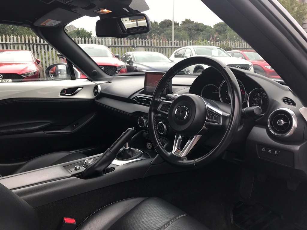 Mazda MX-5 1.5 132 Sport White #3