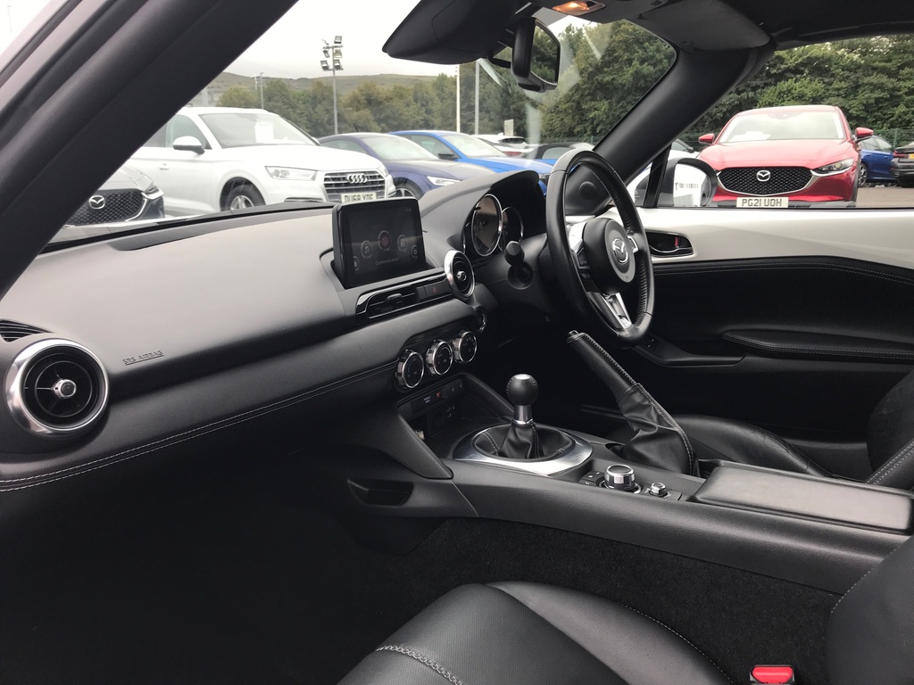 Mazda MX-5 1.5 132 Sport White #5