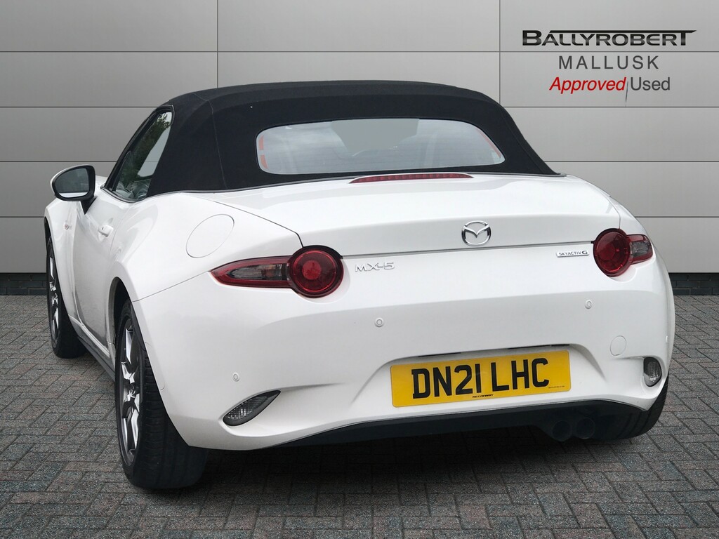 Mazda MX-5 1.5 132 Sport White #2