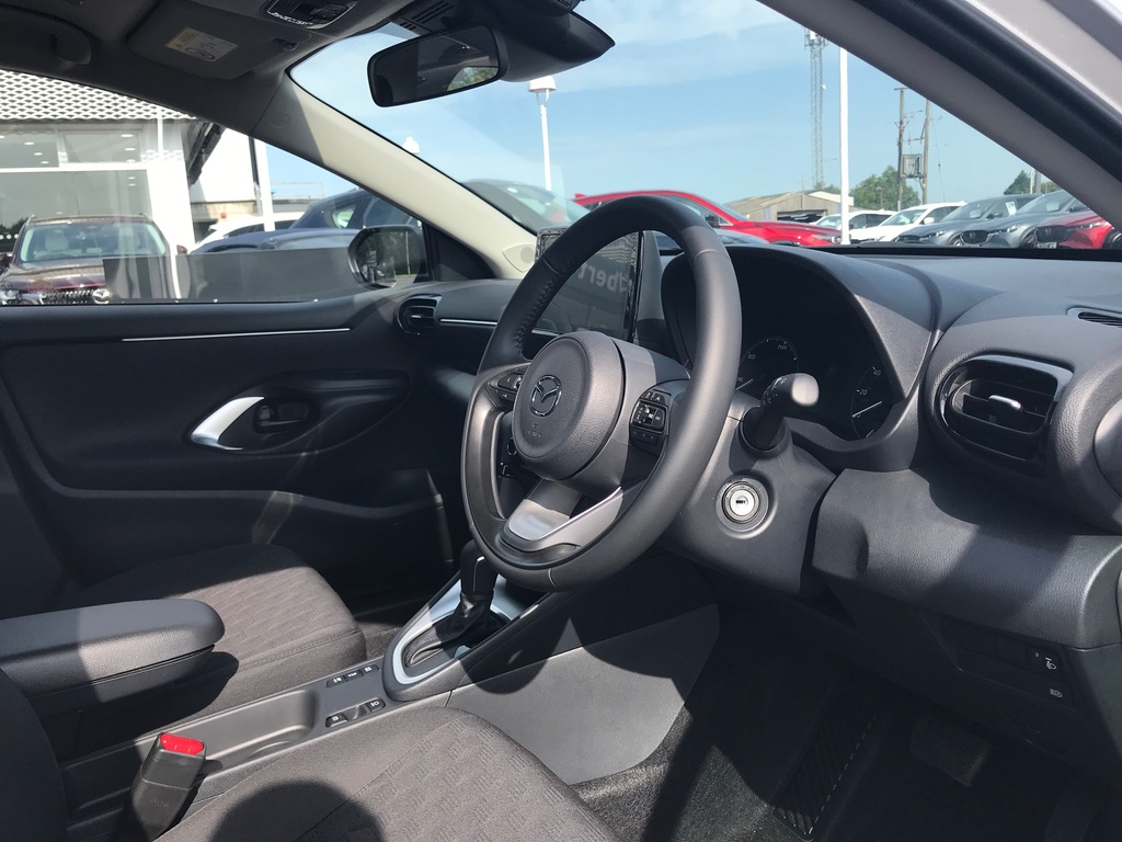 Mazda 2 1.5I Hybrid Centre Line Cvt WRZ7752 Silver #3