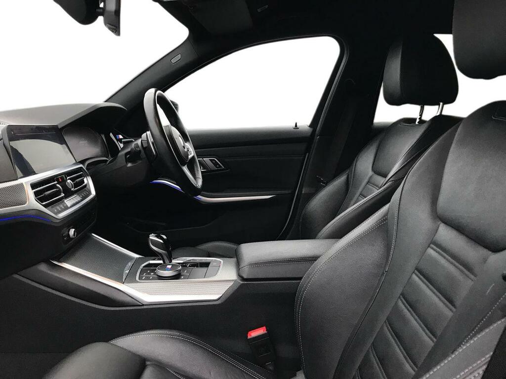 BMW 3 Series 320I M Sport Step YE22HGZ White #5