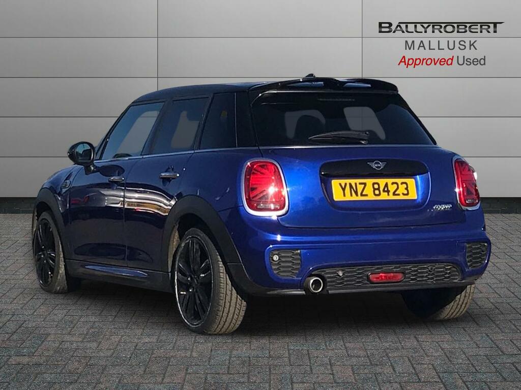 Mini Hatch 1.5 Cooper Sport II YNZ8423 Blue #2
