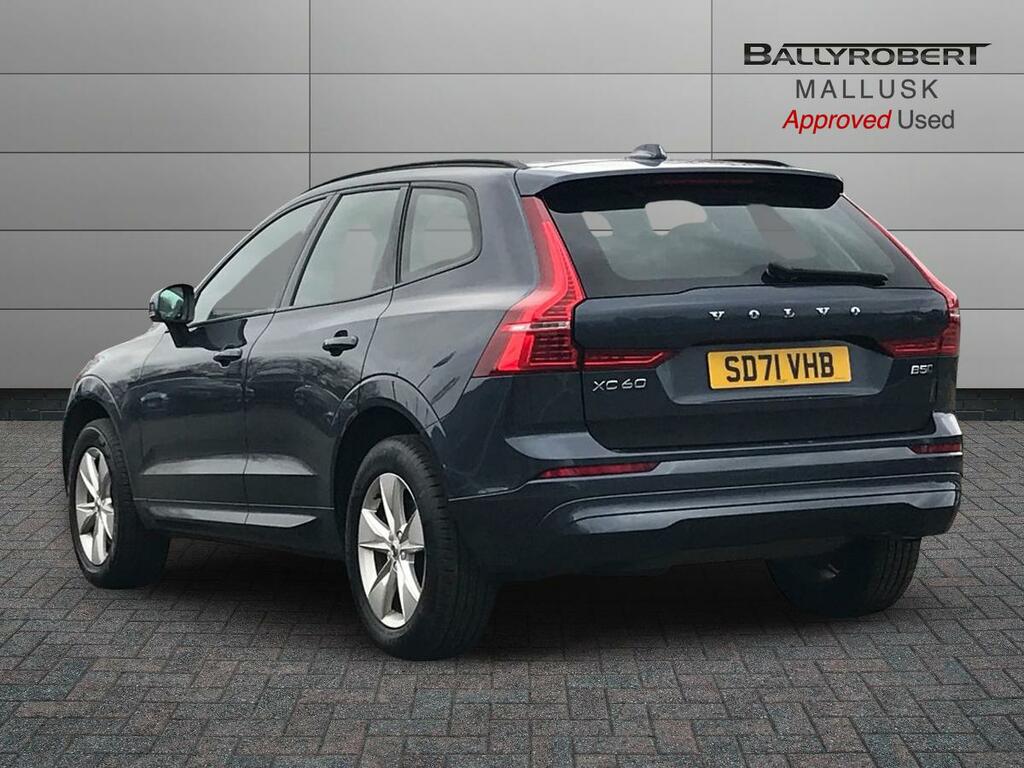 Volvo XC60 2.0 B5p Momentum Awd Geartronic SD71VHB Blue #2