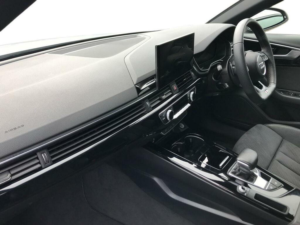 Audi A4 40 Tfsi 204 Black Edition S Tronic GN74ZHU White #5