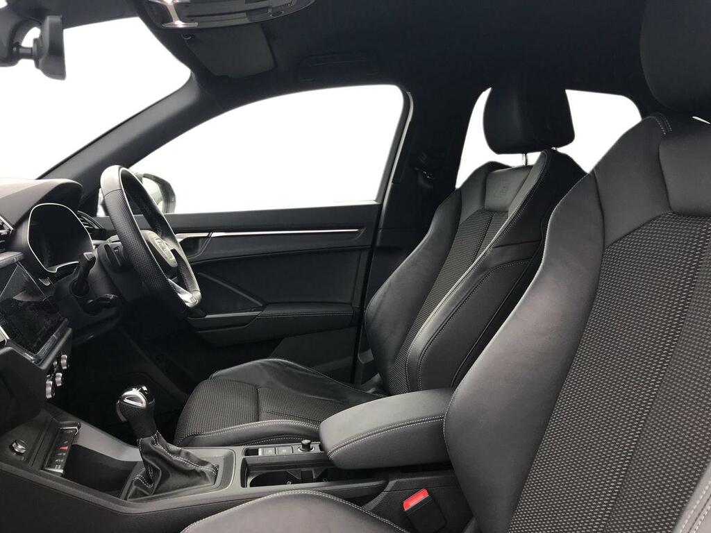 Audi Q3 35 Tfsi Black Edition S Tronic YR23FVU Grey #6
