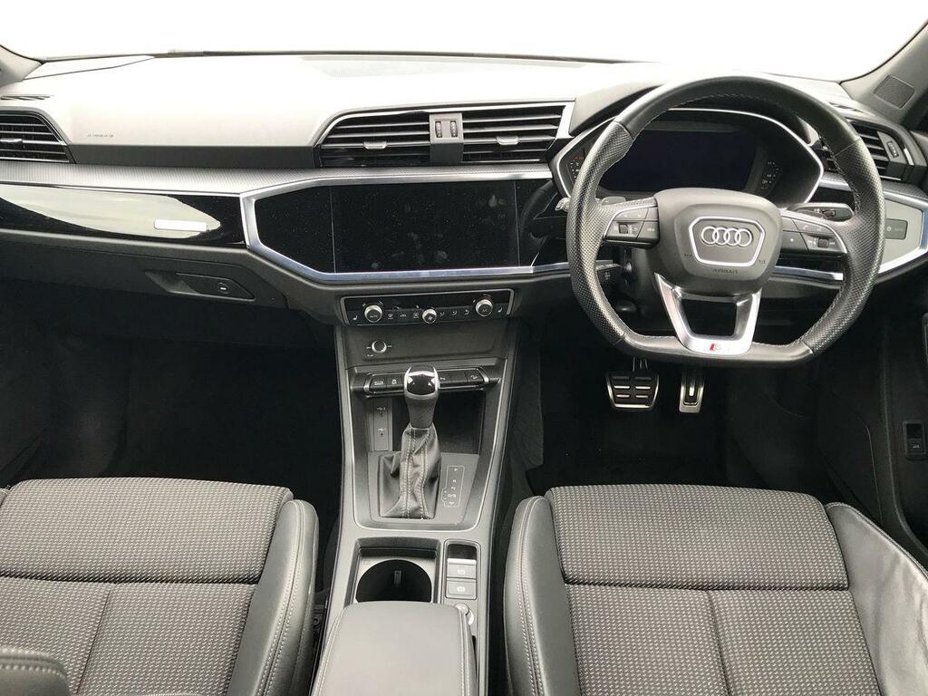 Audi Q3 35 Tfsi Black Edition S Tronic YR23FVU Grey #4