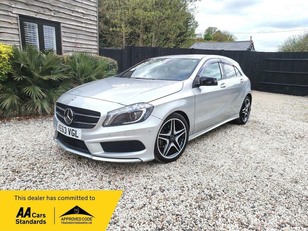 Mercedes-Benz A Class 1.6 A200 Blueefficiency Amg Sport Hatchback Pe KE63VGL Black #2