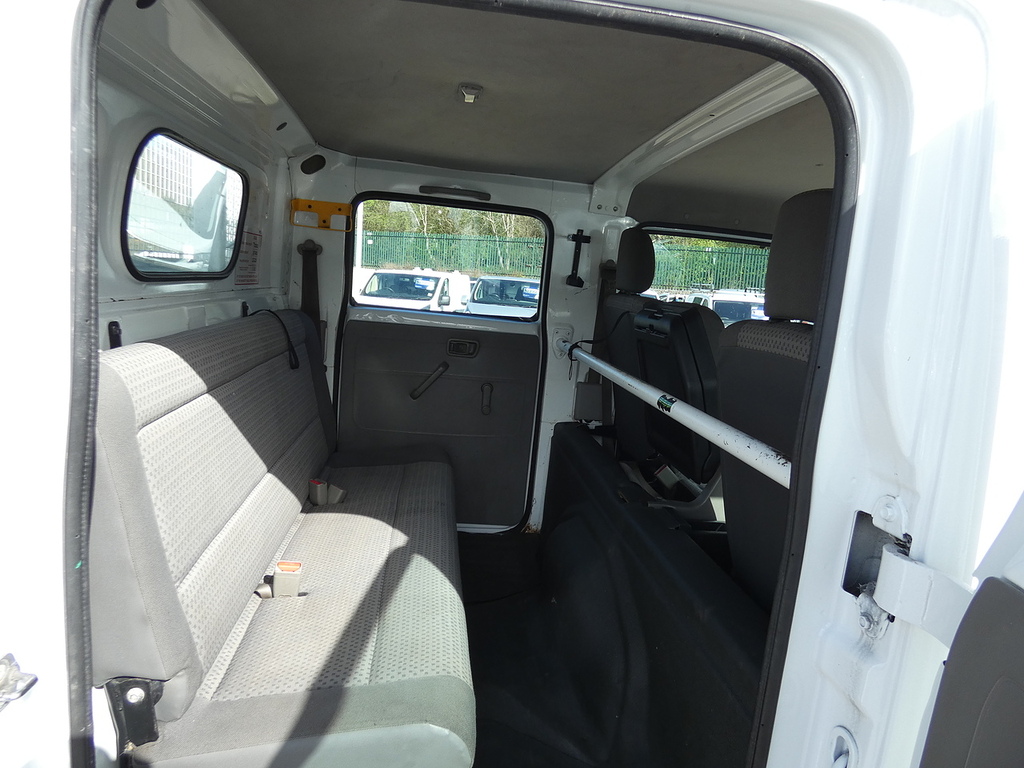 Nissan NT400 2.5L Basic White #12