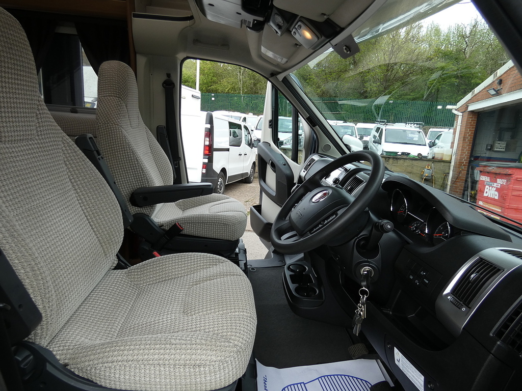Fiat Ducato Tracker Rb Hi-line 6 Berth Hd Fixed Bed Mega Low M White