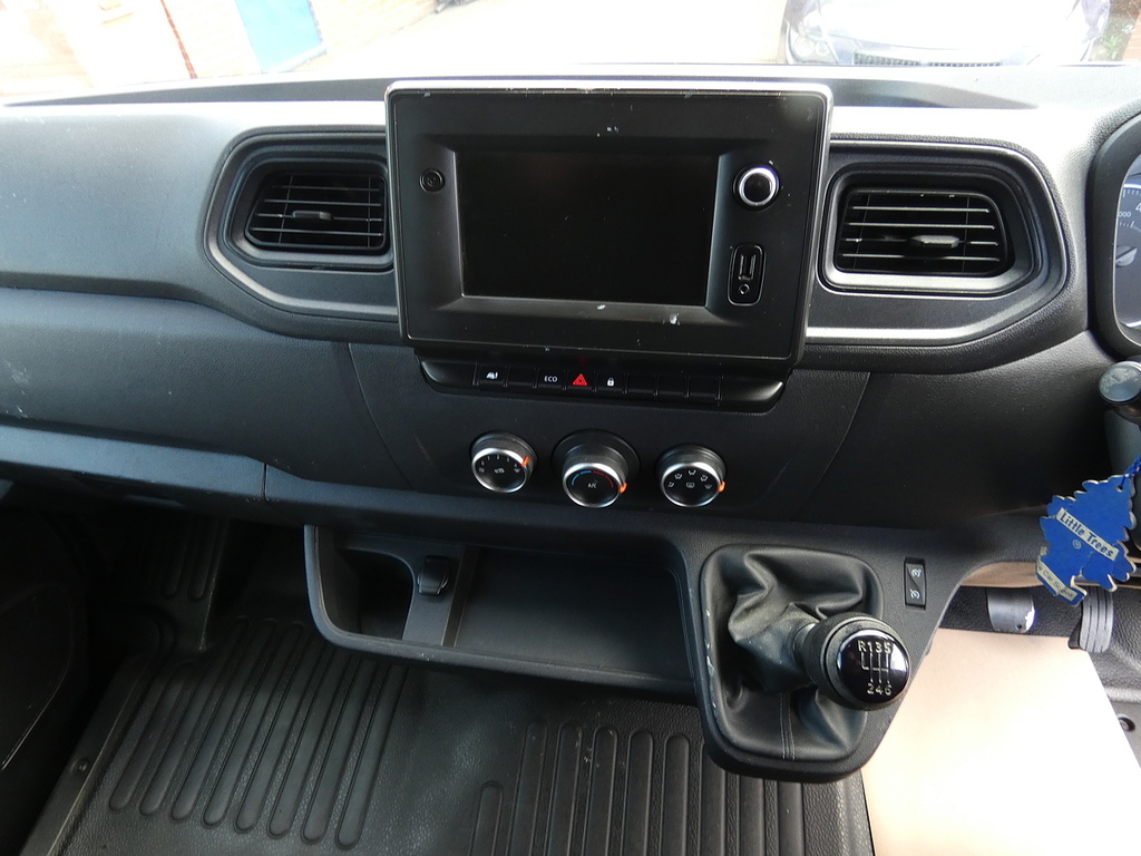 Renault Master 2.3Cdi 35 Business 4M Luton With Tail Lift U5191 FX21BWV White #5