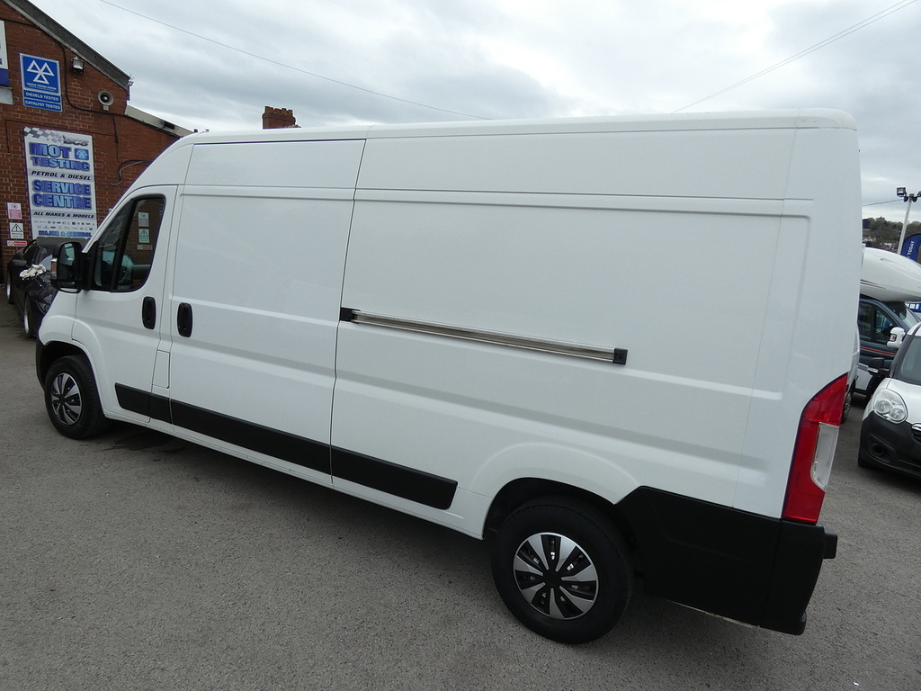 Peugeot Boxer 2.0 Bluehdi Euro 6 Professional L3h2 Lwb Ex Police KN68WPX White #3