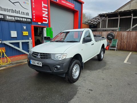 Mitsubishi L200 Di-d 4X4 4Work White