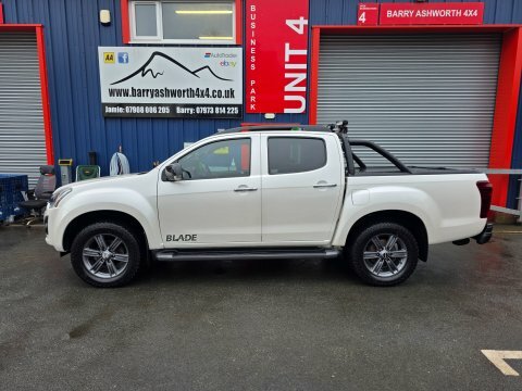 Isuzu D-Max Blade Dcb FL67YJW White #5
